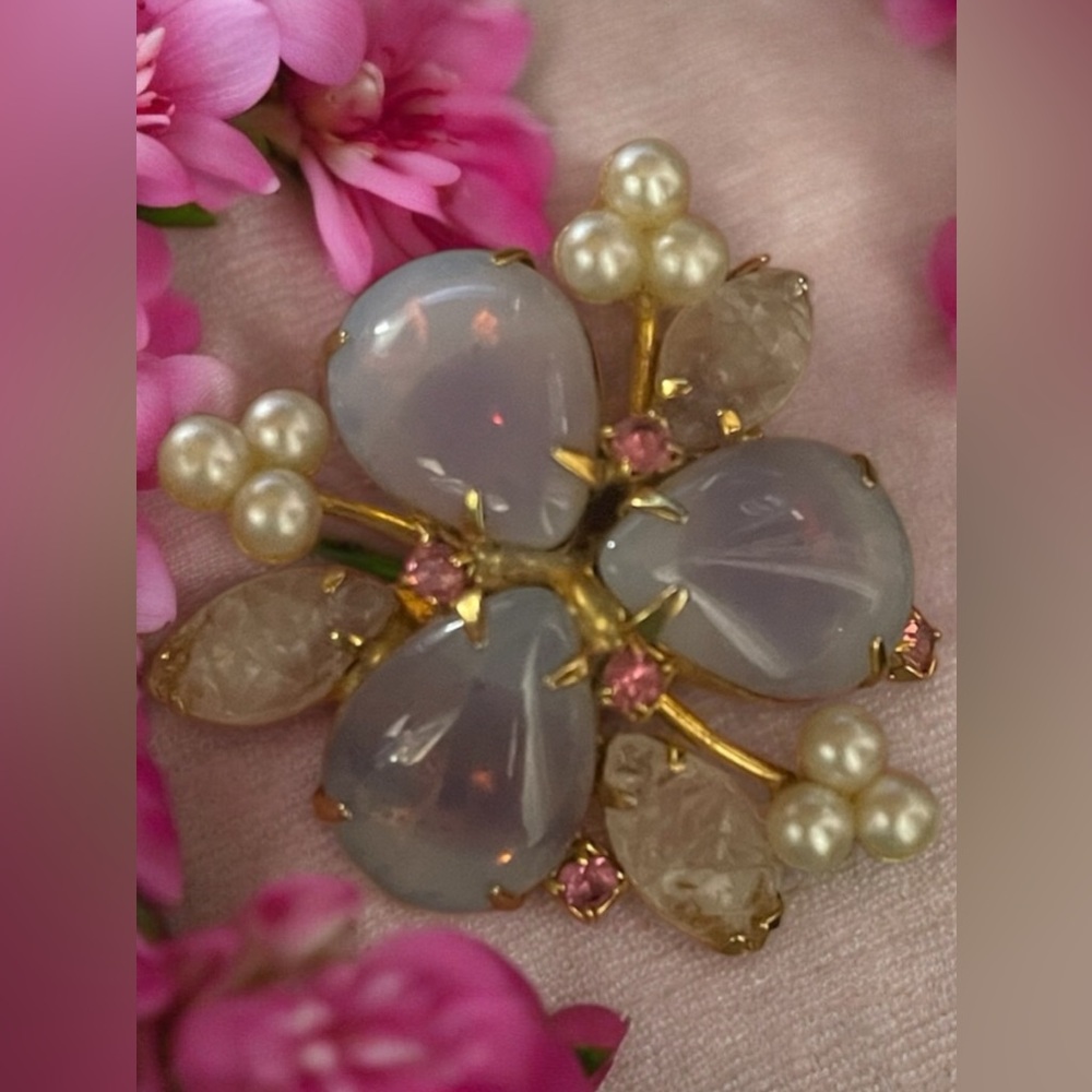 Juliana Style Moonglow Teardrop Faux Pearl Pink Crystal & Gold Tone Brooch